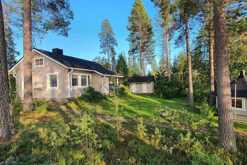 Villa Salme, hirsimökki Taivalkosken Jokijärvellä