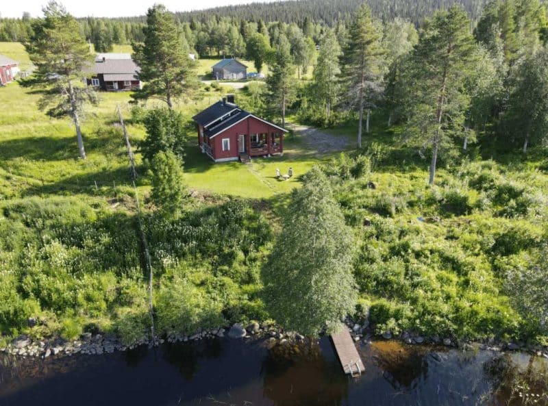 Salmelan vuokramökki, rauhallista maalaismaisemaa Loukusanjärvellä